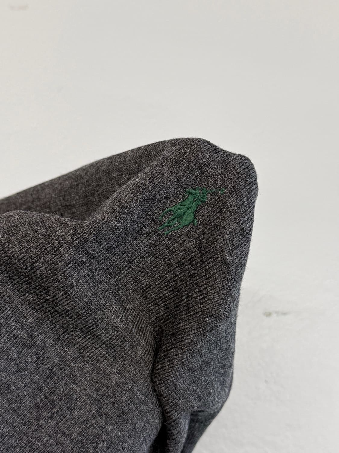 폴로 랄프로렌 루즈핏 딥그레이 v넥 메리노울 니트 상품이미지2