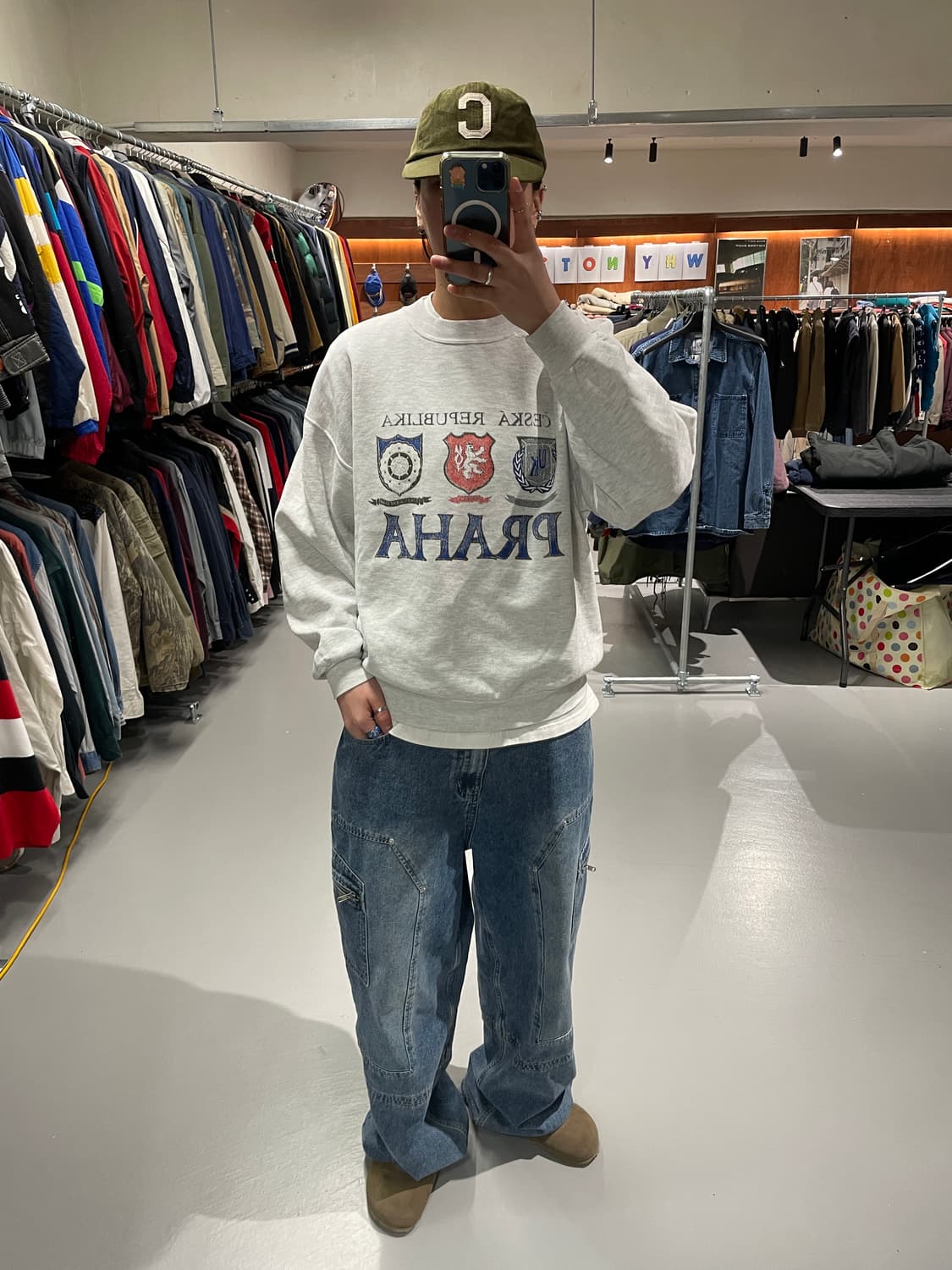 90s PRAHA 프린팅 맨투맨 상품이미지2