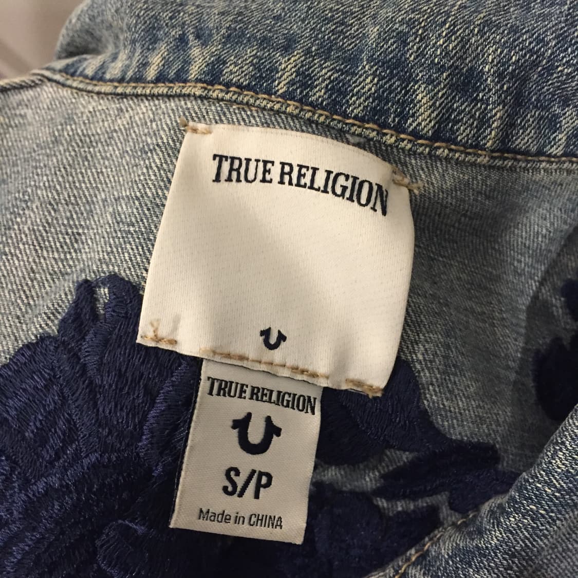 True Religion 트루릴리전 플라워 자수 데님 자켓 상품이미지4