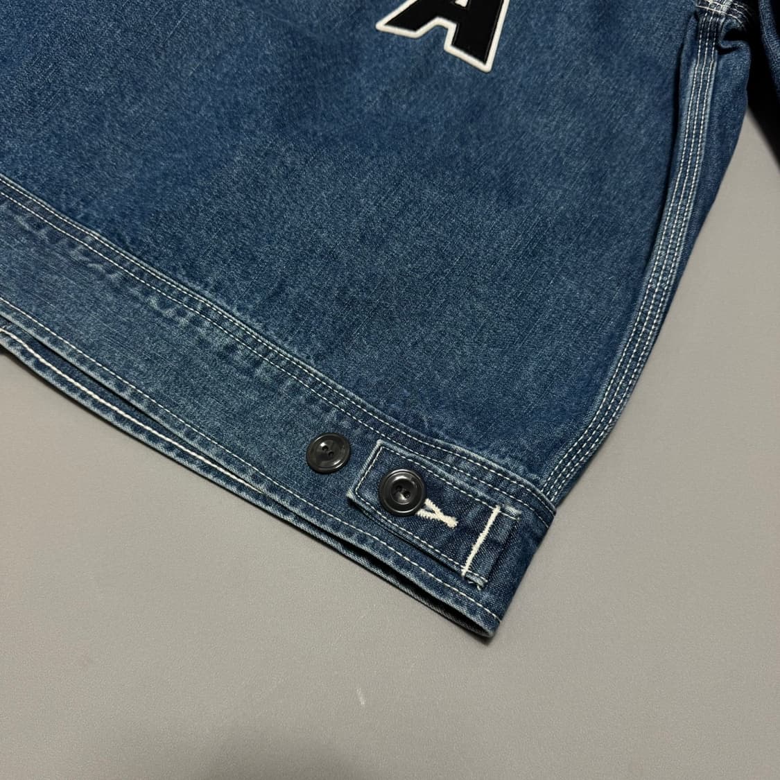 아비렉스(AVIREX) 라이트블루 워시드 데님 패치 로고 91-B 자켓 상품이미지5