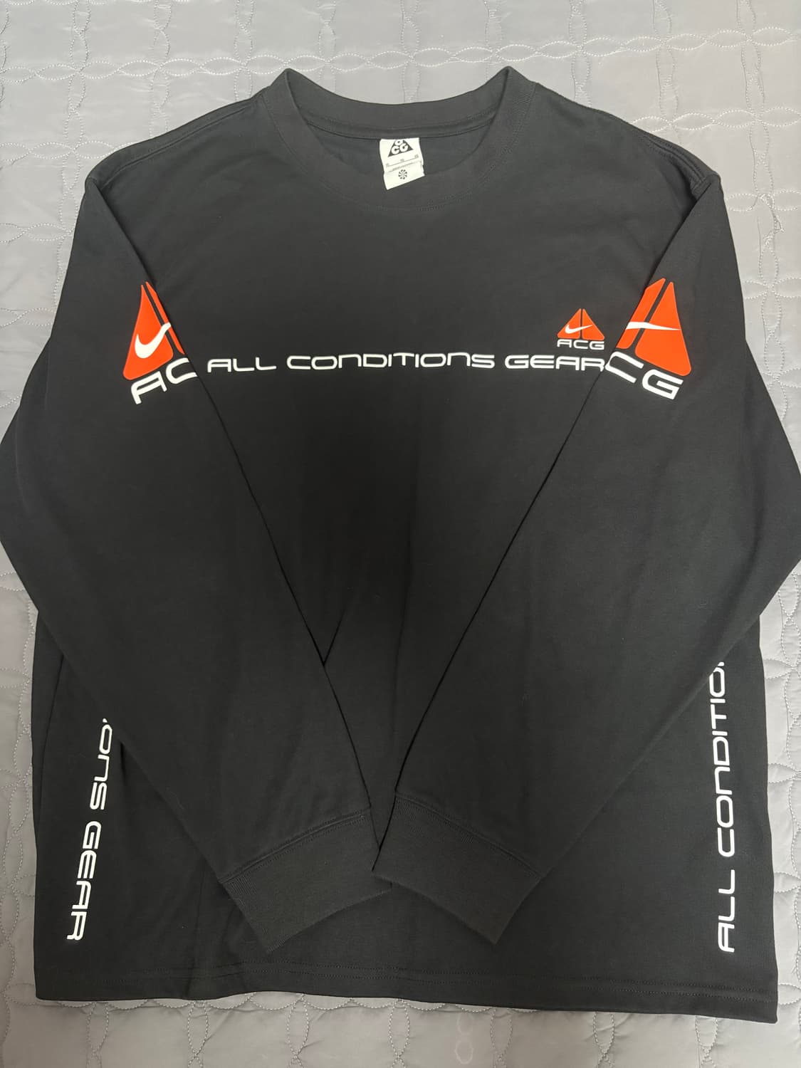 나이키 acg 롱슬리브 상품이미지1