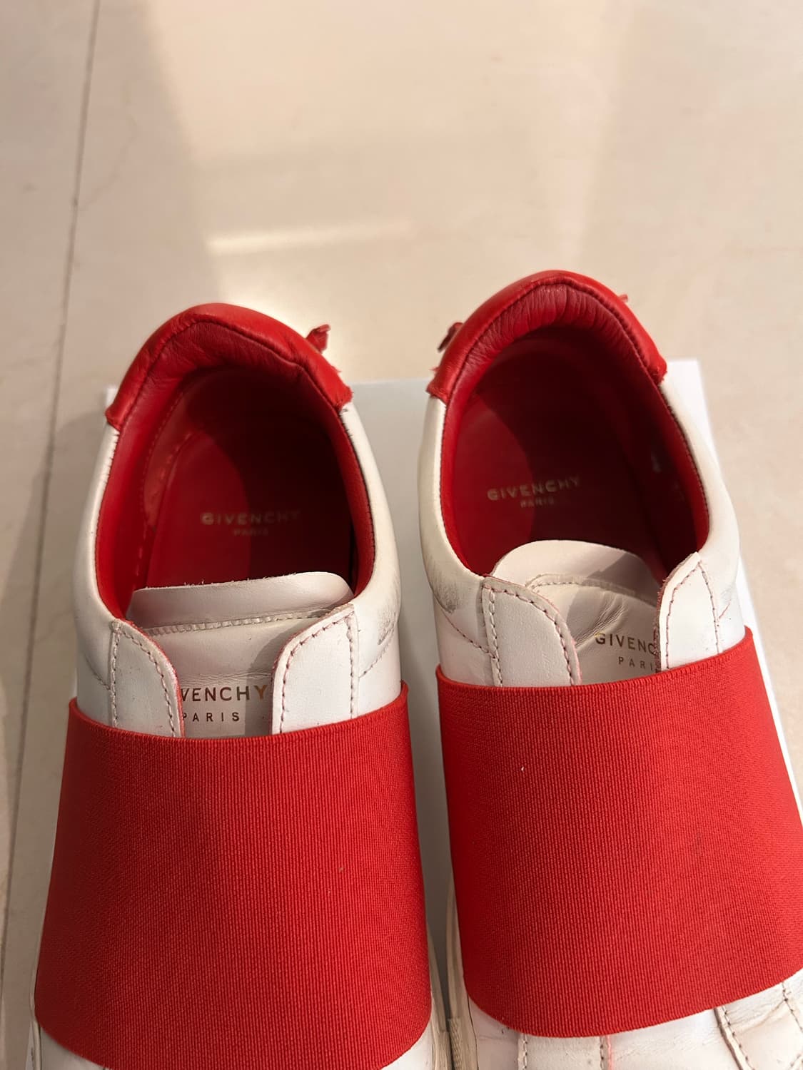 지방시 레더 밴딩 스니커즈 운동화 상품이미지5