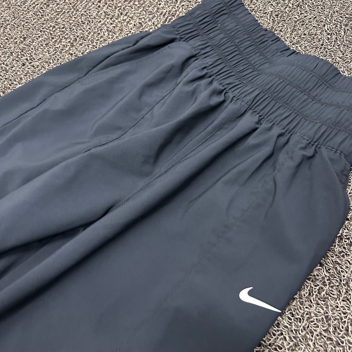 NIKE 나이키 나일론 여성 트랙팬츠 운동복 바지 블랙 M 상품이미지3