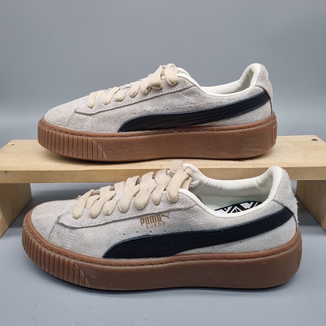 푸마 스웨이드 플랫폼 스니커즈250 상품이미지1