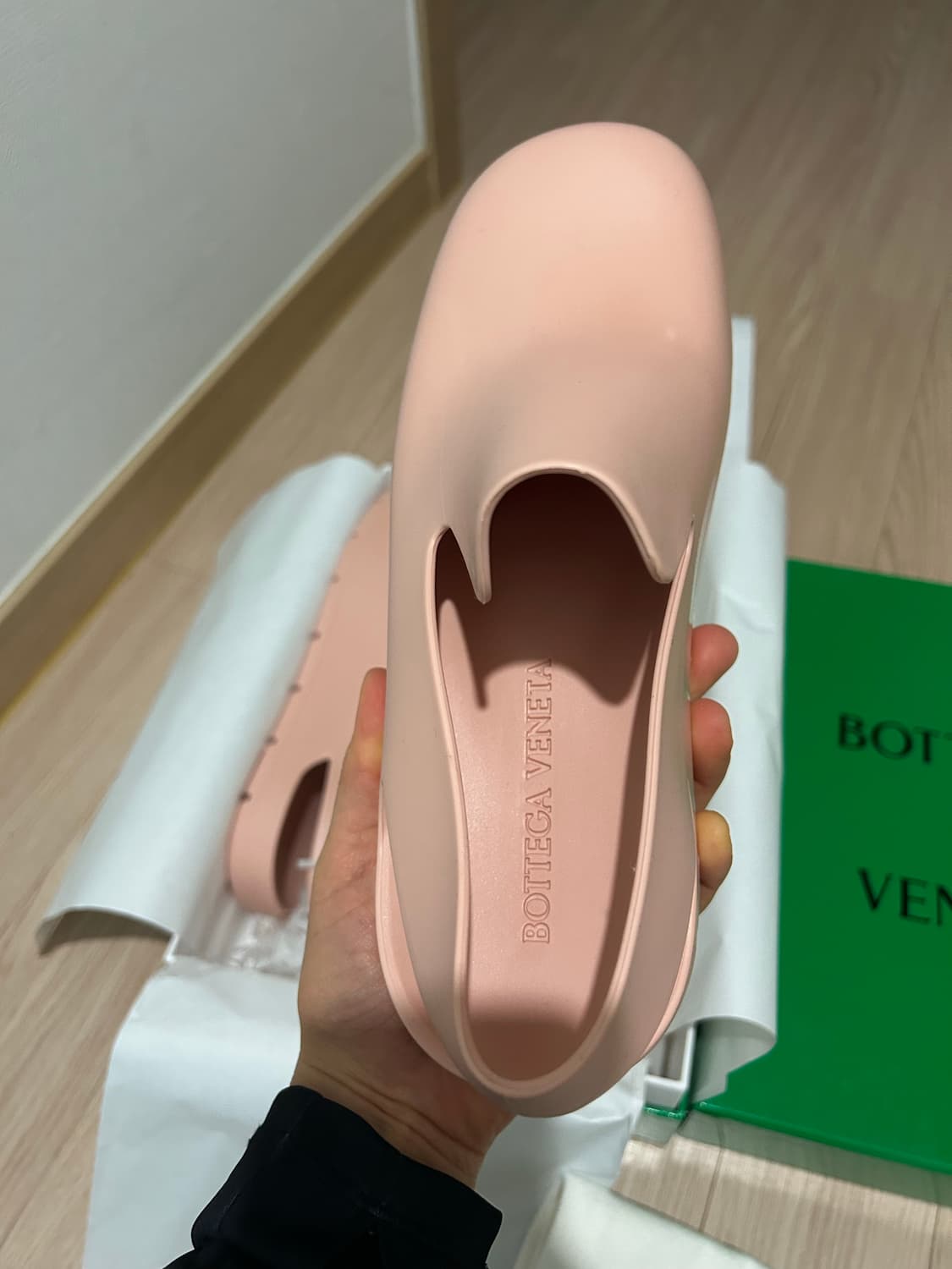 새상품) 보테가베네타 퍼들 샌들 상품이미지4
