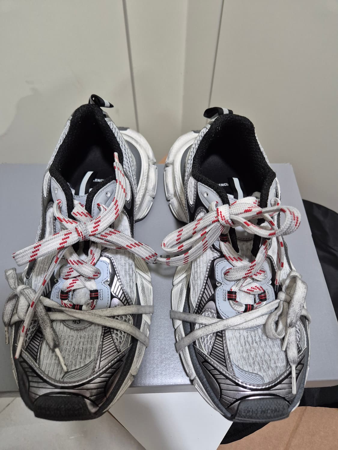 발렌시아가 3XL 그레이레드 상품이미지1