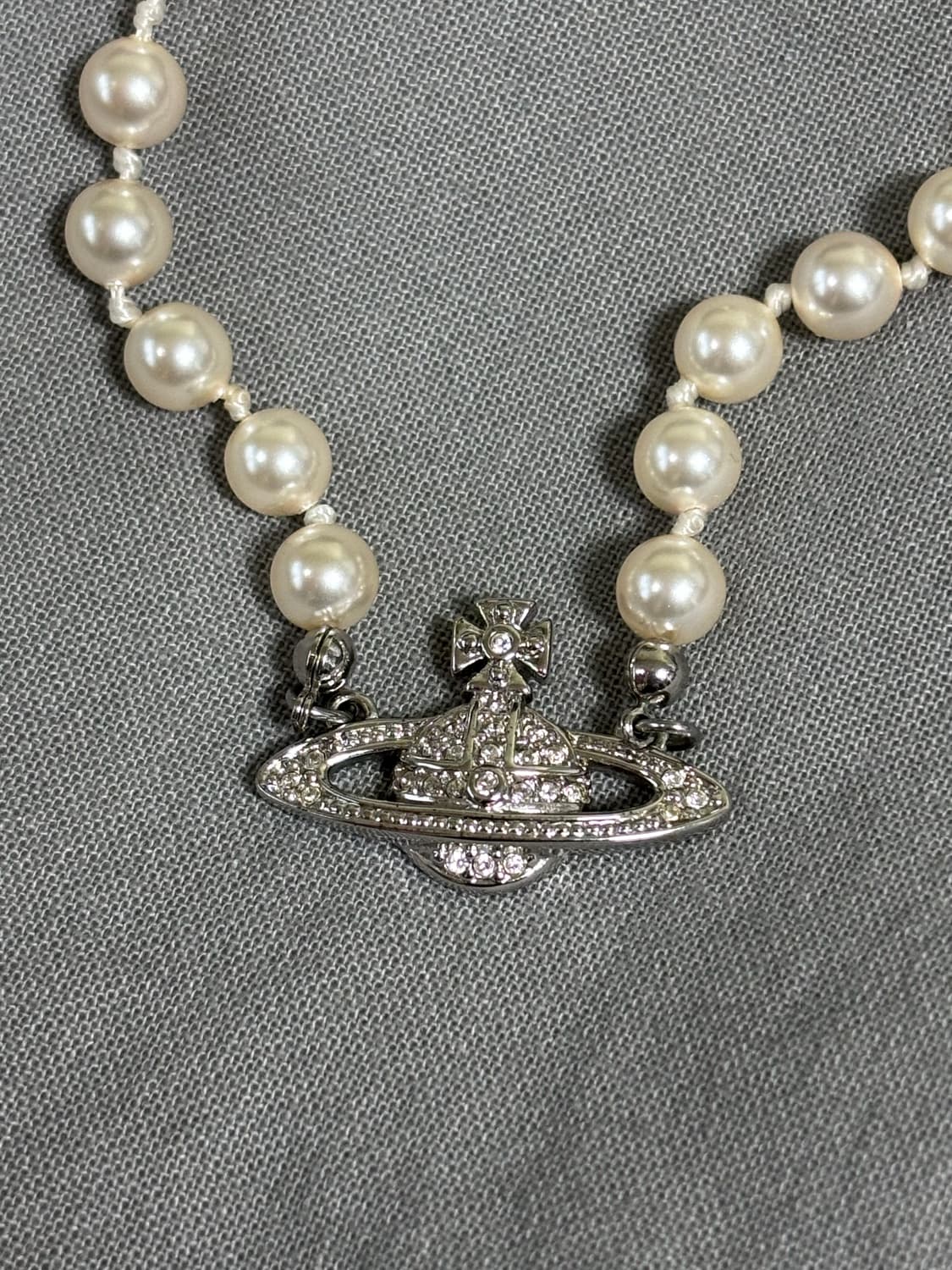 비비안웨스트우드 미니 바스 릴리프 초커 목걸이 상품이미지2