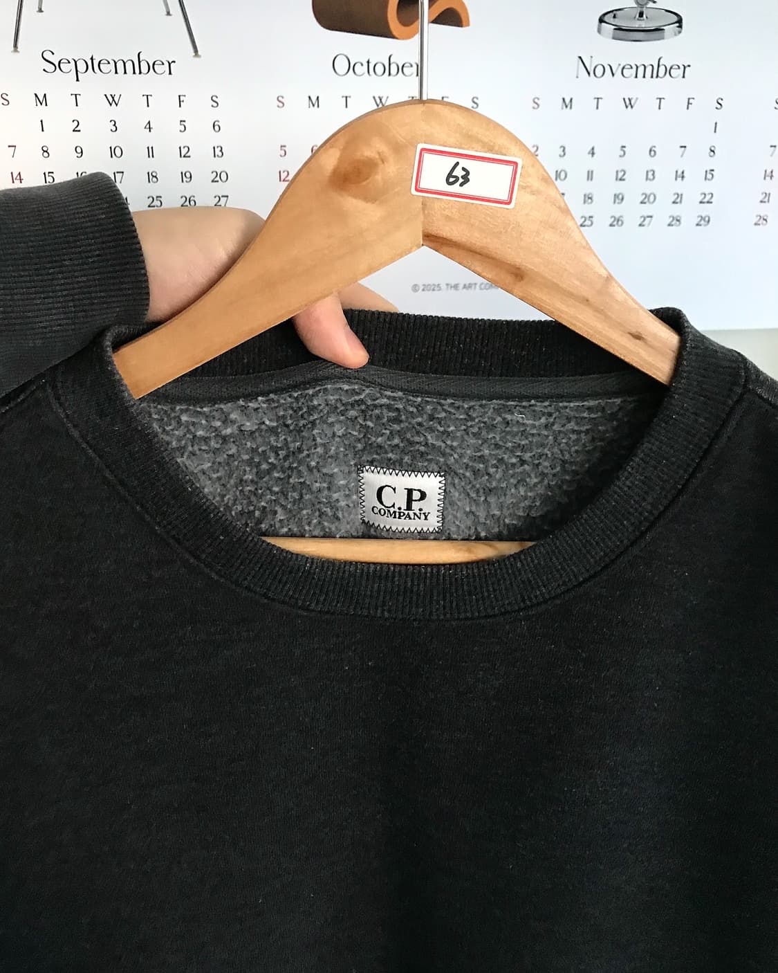 씨피컴퍼니 렌즈 맨투맨 상품이미지2