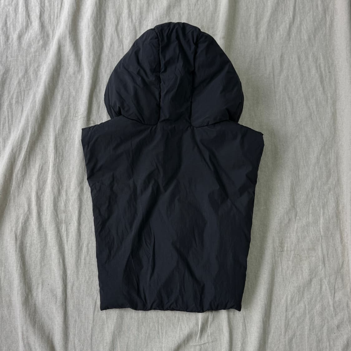 Cos 패디드 후드 베스트 os 상품이미지3