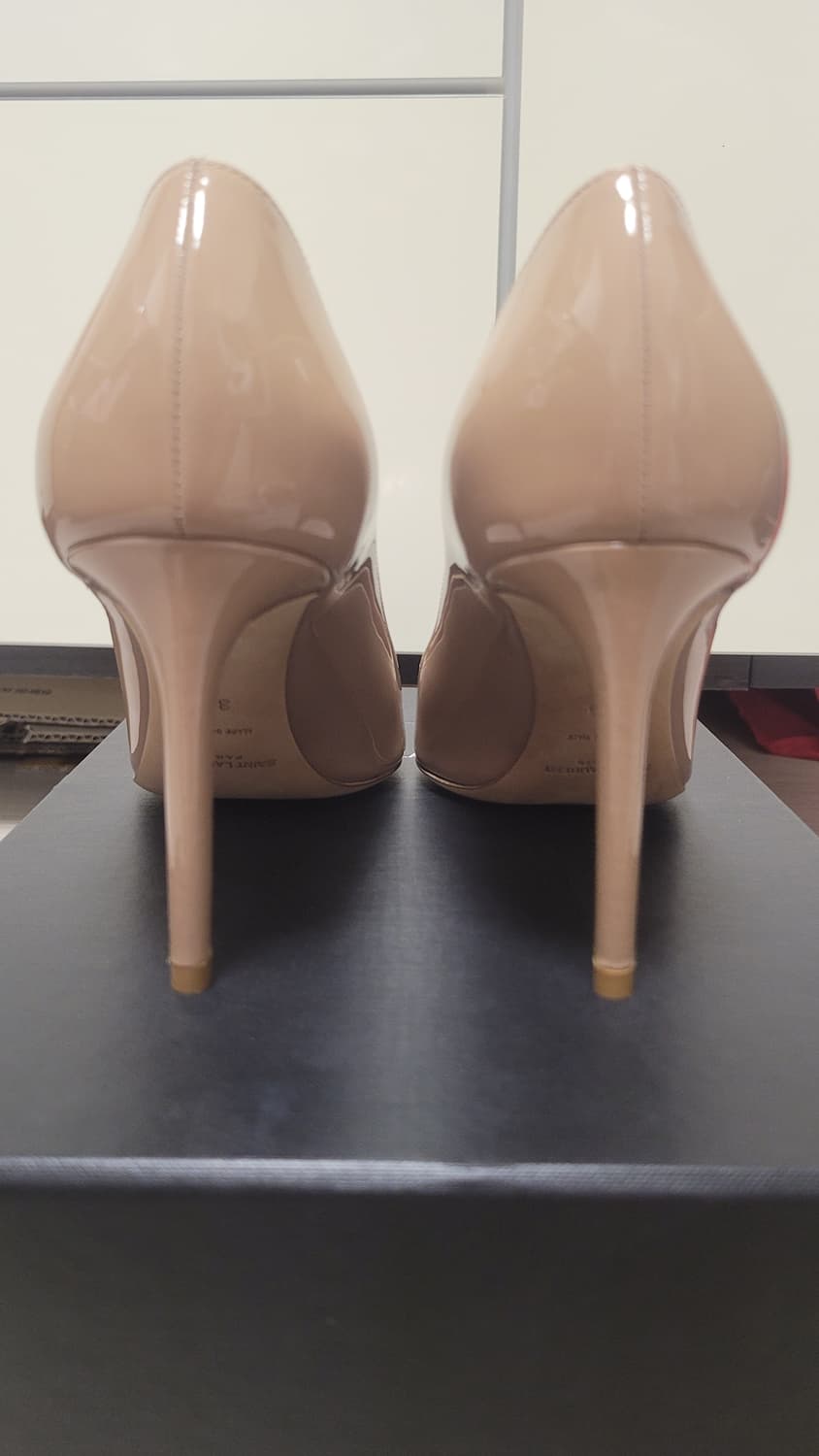 생로랑 ANJA 85 페이턴트 누드 36 사이즈 판매합니다. 상품이미지4