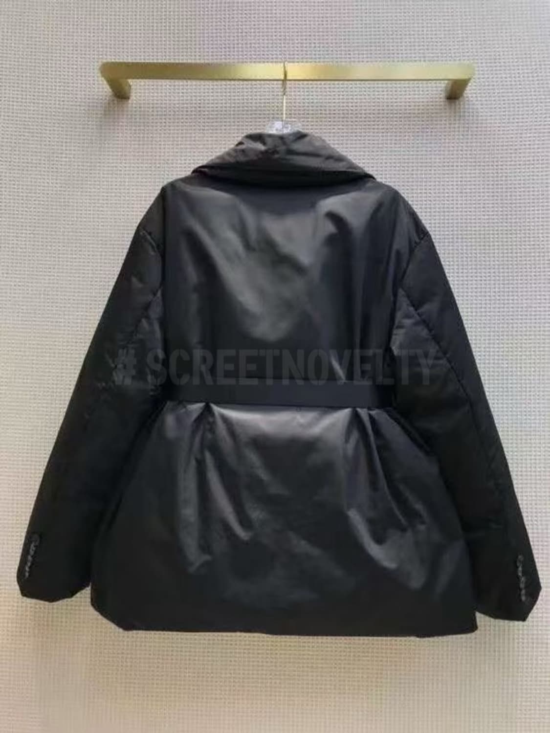 프라다 블랙로고 여성 패딩 상품이미지2