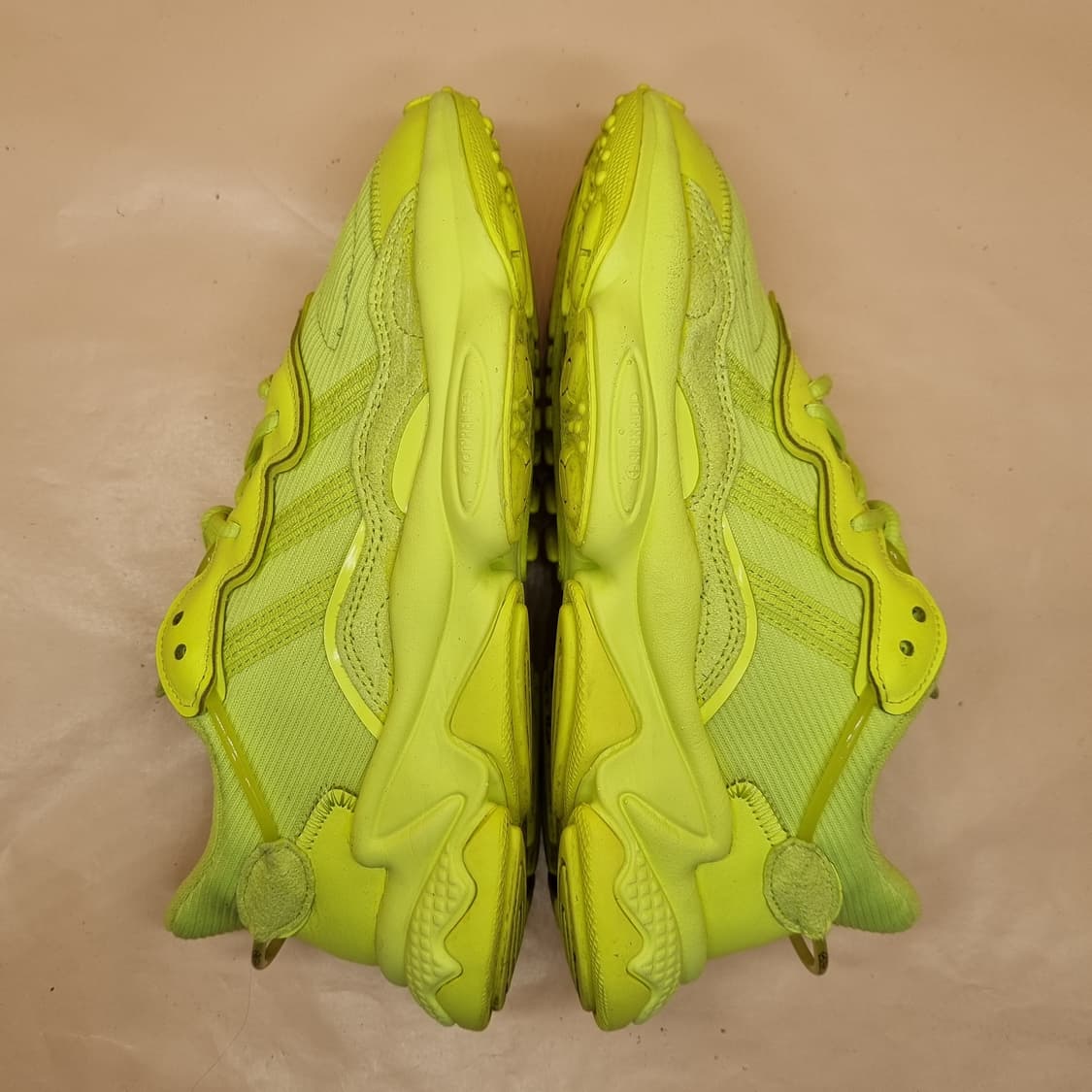 아디다스 오즈위고 형광 여성운동화235  상품이미지5