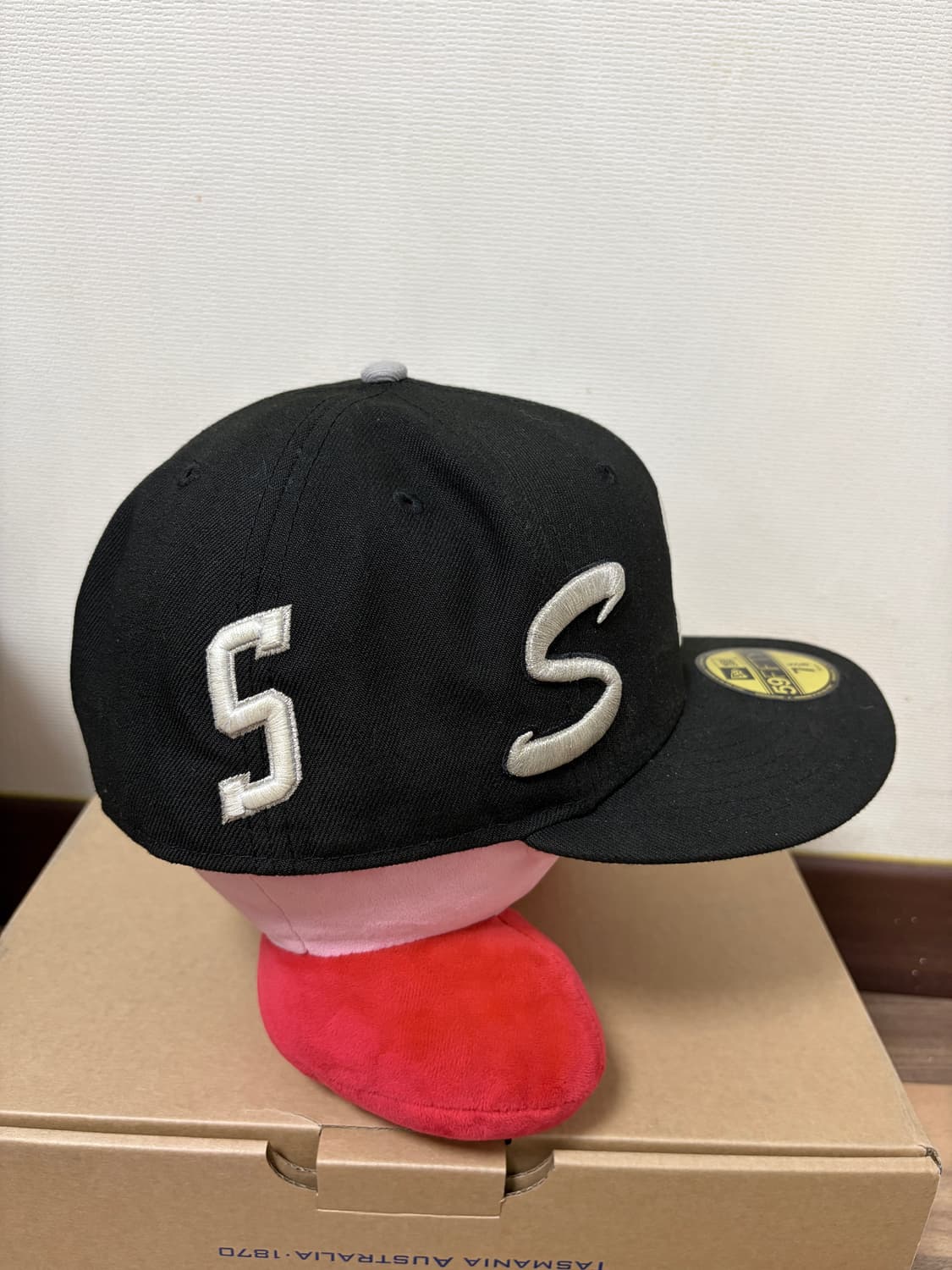 슈프림 멀티 S 로고 뉴에라 블랙 - 25SS (60.6) 상품이미지4