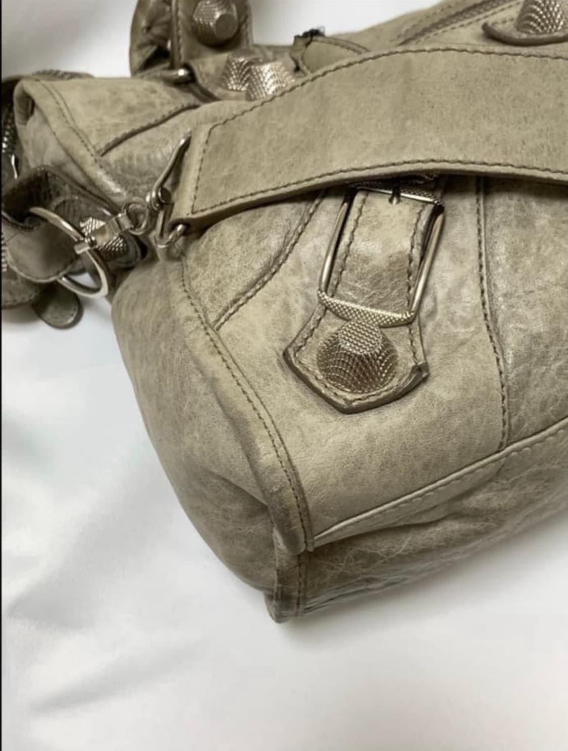발렌시아가 빈티지 모터백 카키그레이 상품이미지5