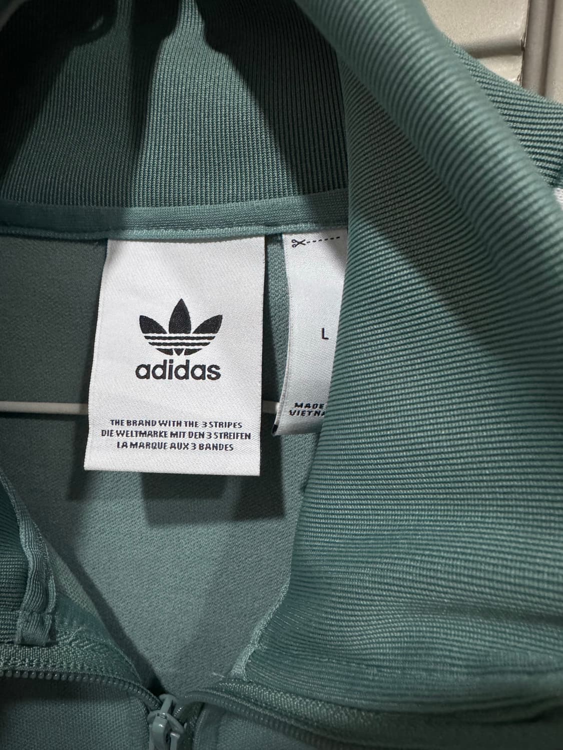 아디다스 베켄바우어 연카키색 트랙탑 상품이미지4