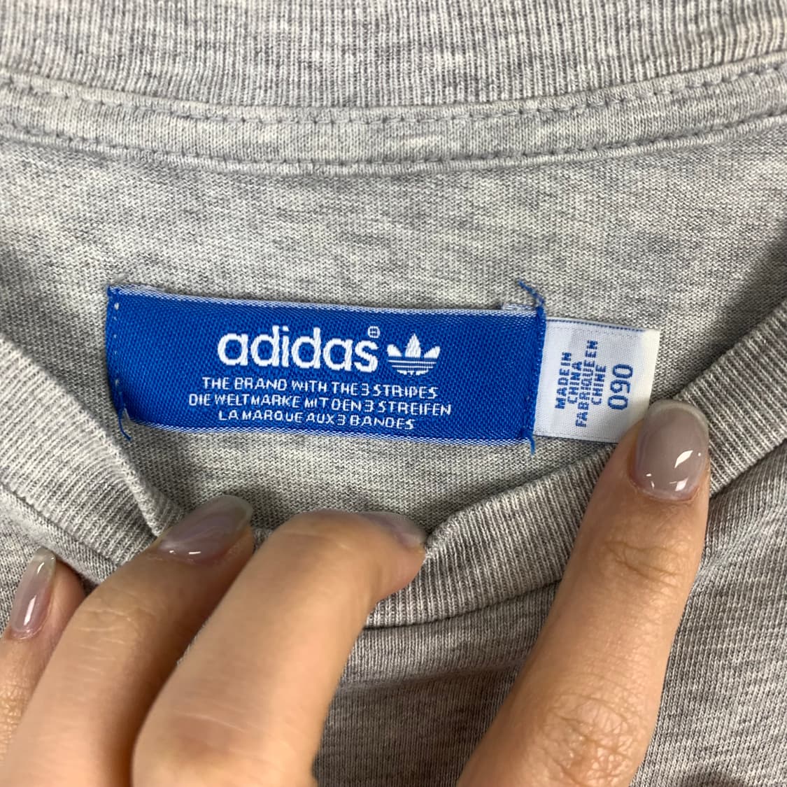 아디다스 그레이 반팔 티셔츠 상품이미지4