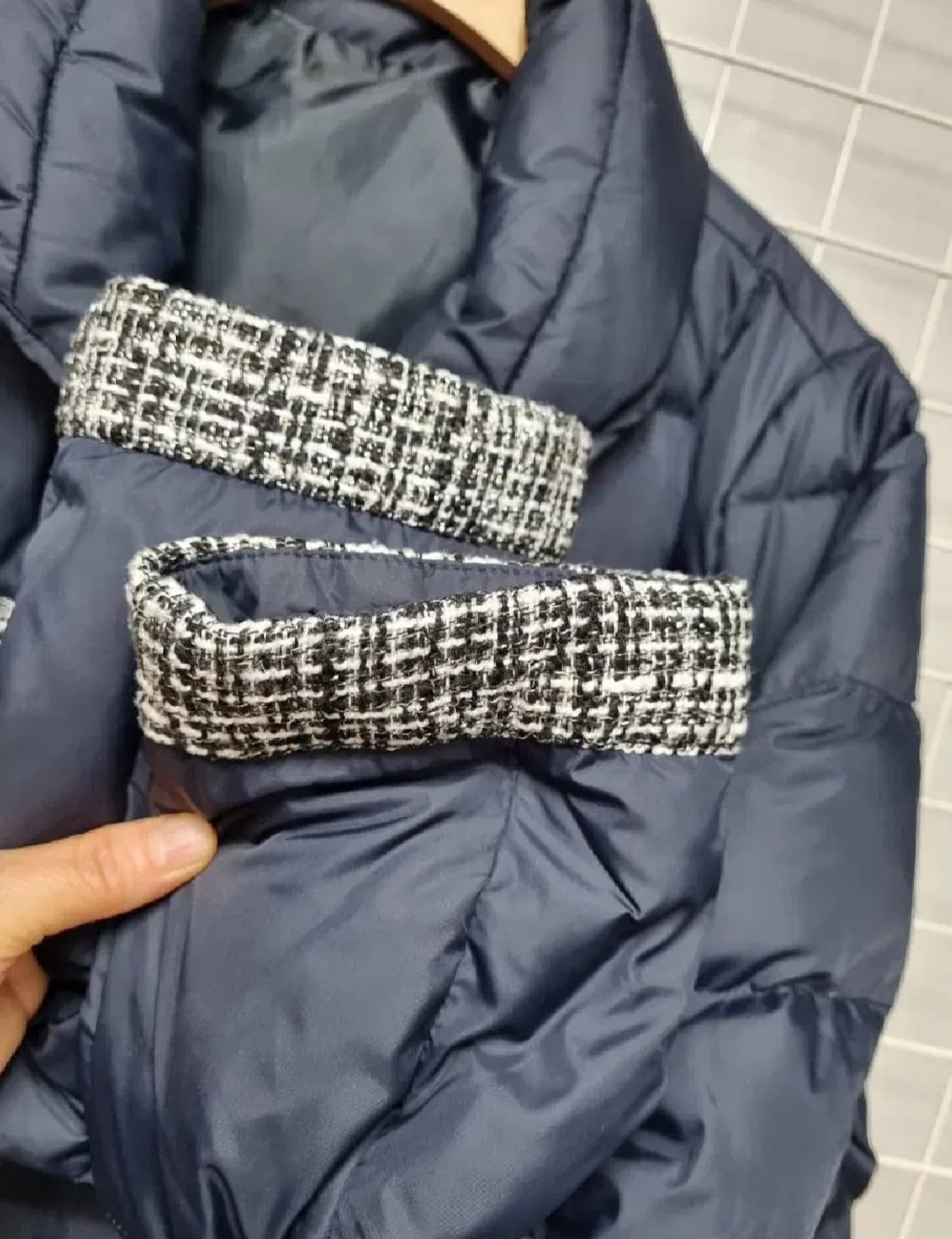 (택포) BCBG 구스 경량패딩 (새상품급) 상품이미지4