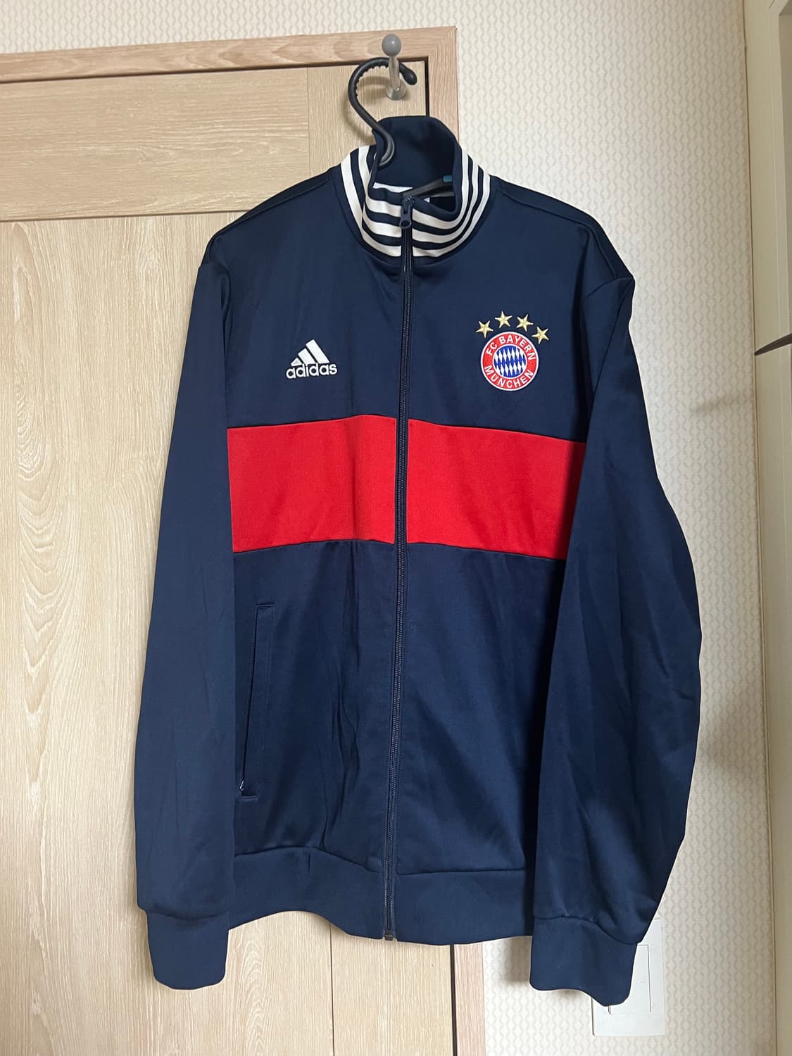 아디다스 바이에른 뮌헨 져지 트랙탑 네이비 상품이미지1
