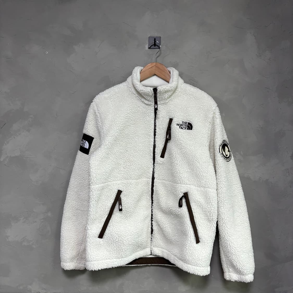 노스페이스 플리스 집업 화이트 브라운 상품이미지1