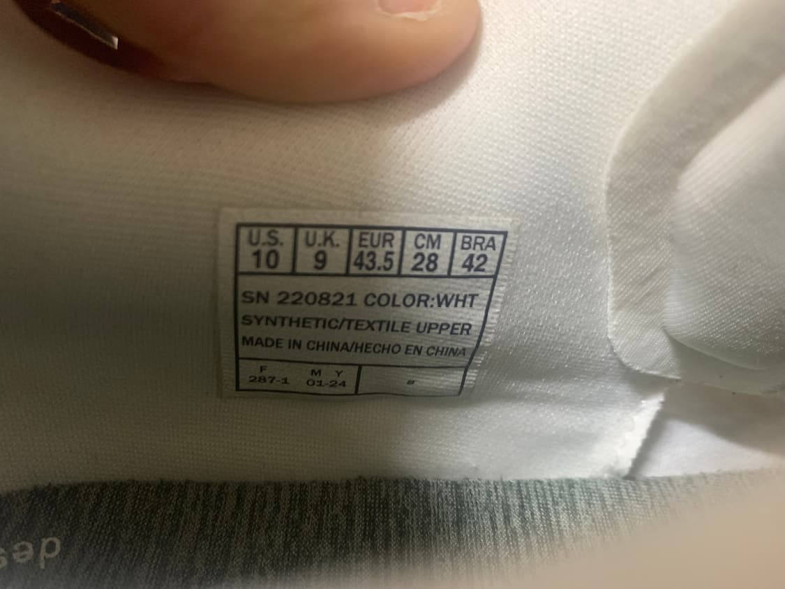 스케쳐스 맥스 쿠셔닝 사이즈 280 판매합니다 상품이미지7