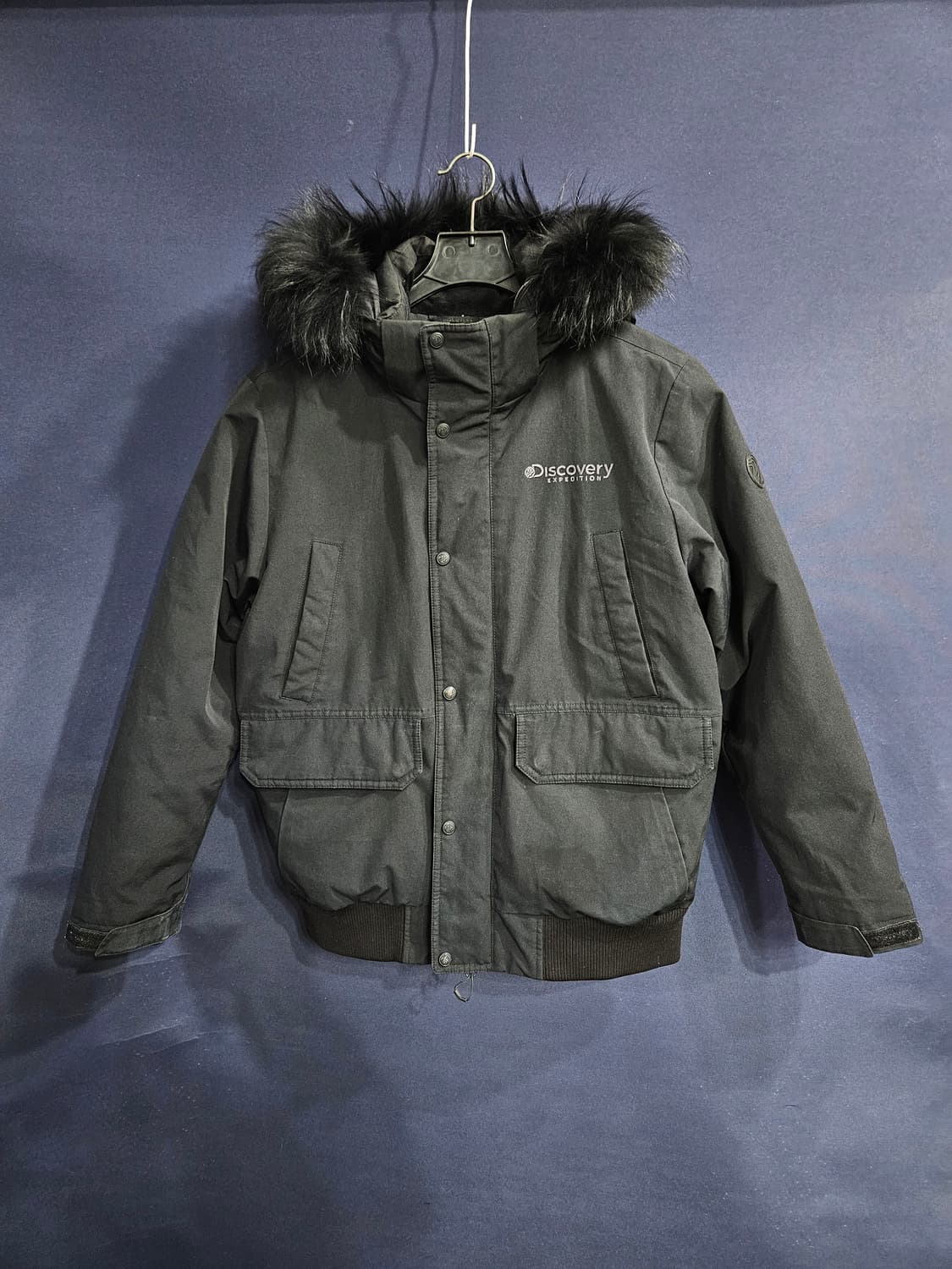 디스커버리 블랙컬러 남성 95~100 덕다운 숏패딩  상품이미지1