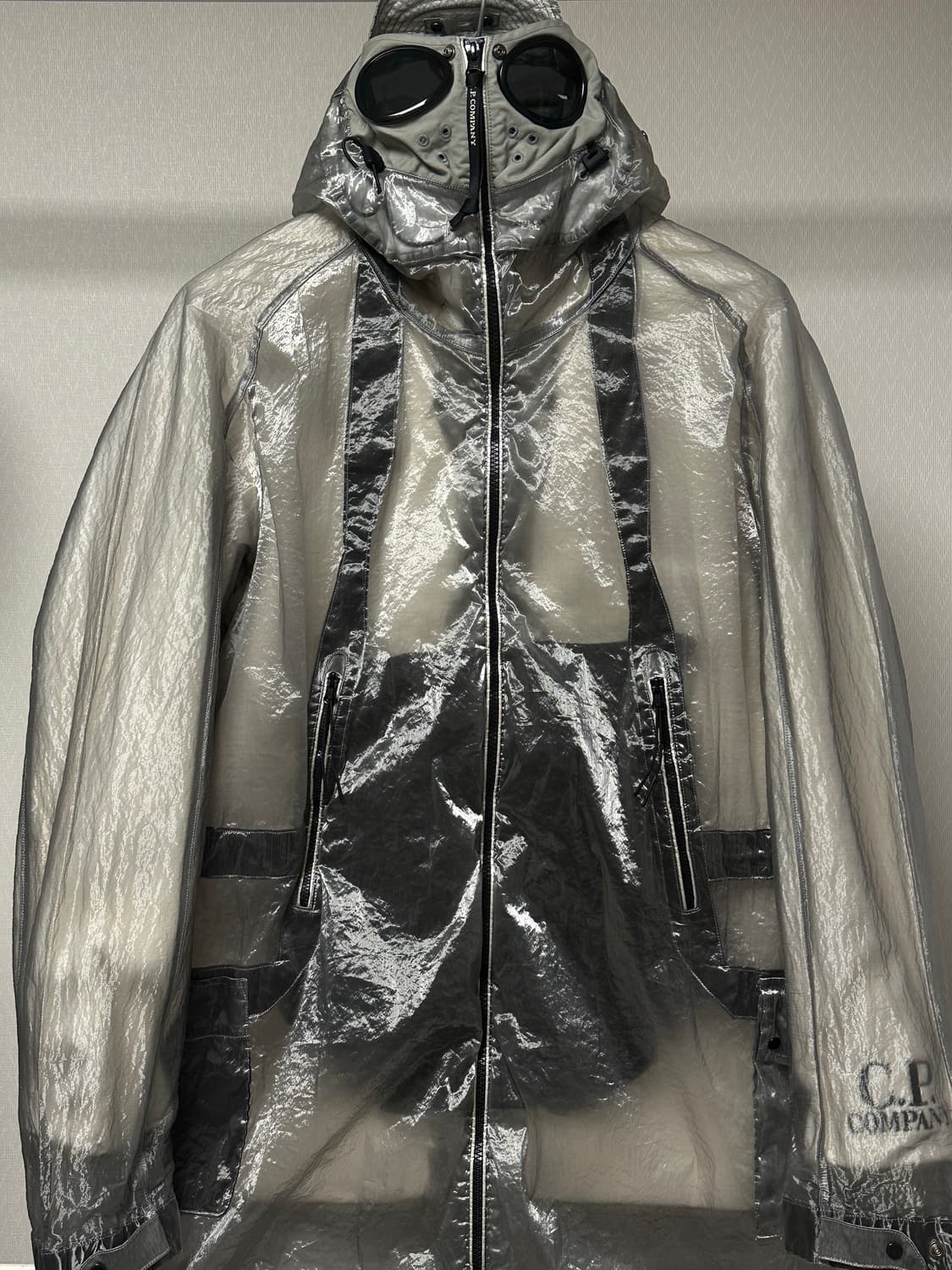 Cp컴퍼니 Kan-D 고글 양털 롱패딩 20fw 50(105) 국내판 상품이미지1