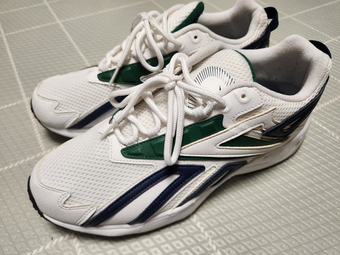 리복 운동화 인터벌 로고 사이즈280  

오염 하자없이 깨 상품이미지1