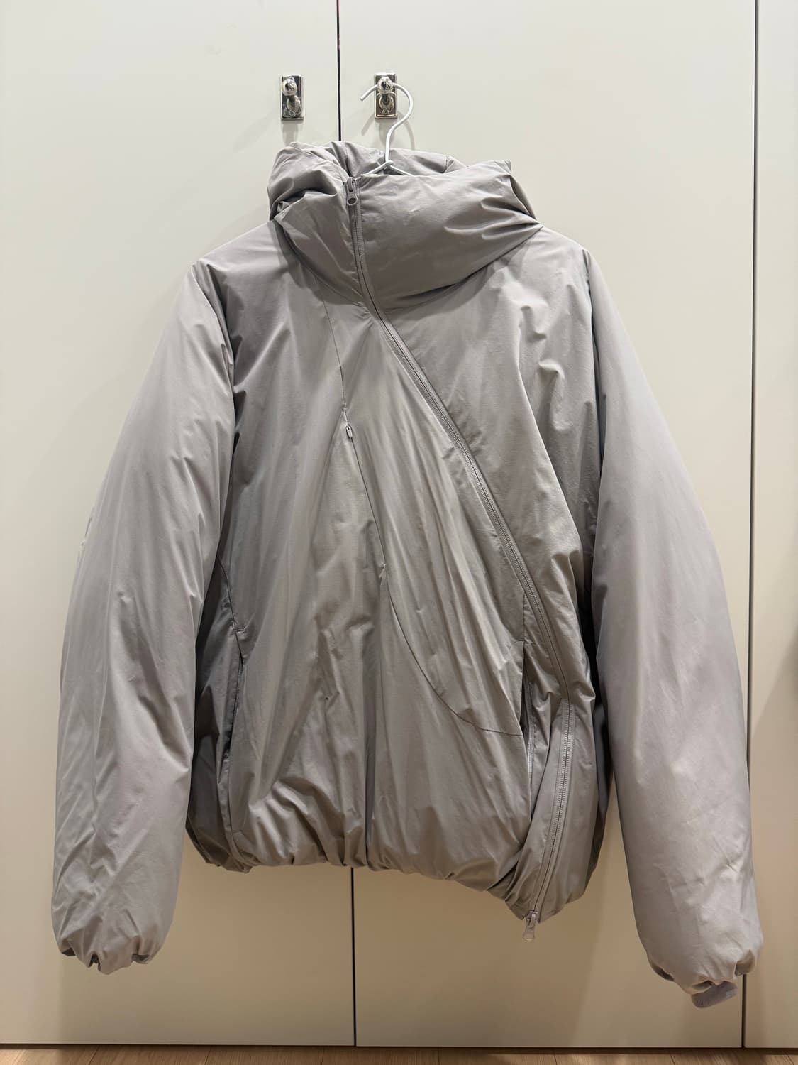 포스트아카이브팩션 5.1 센터 다운 패딩 자켓 상품이미지1