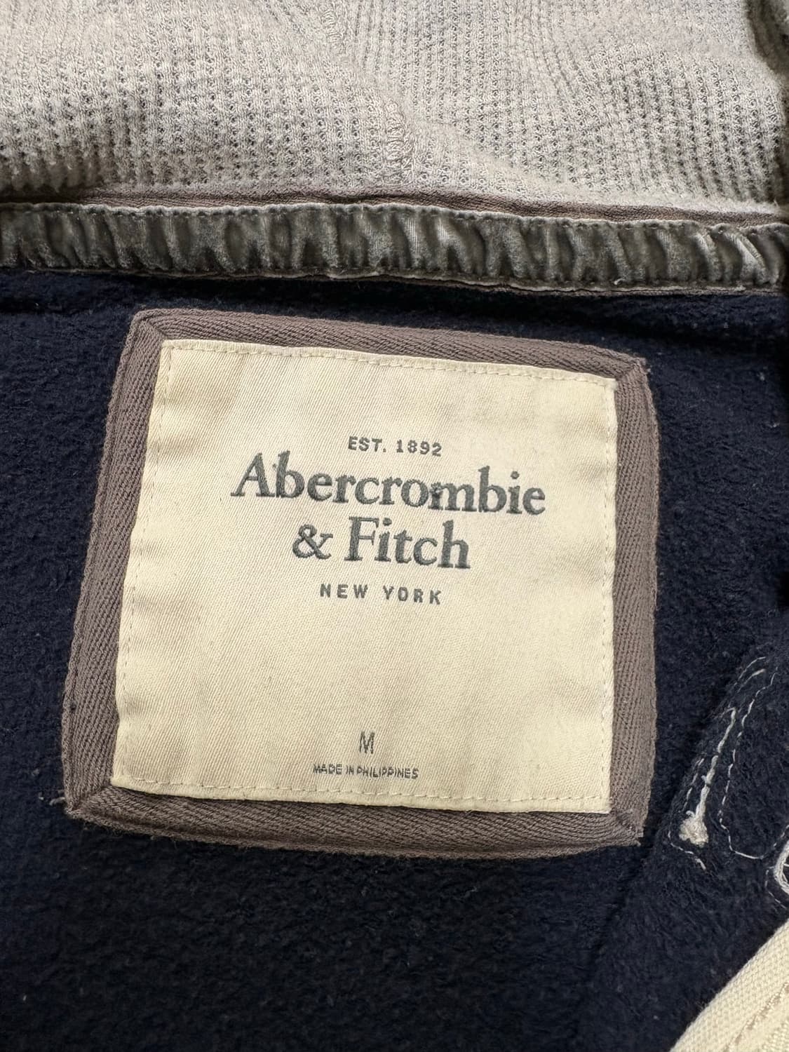 아베크롬비 딱붙핏 후드집업 네이비 m 상품이미지2