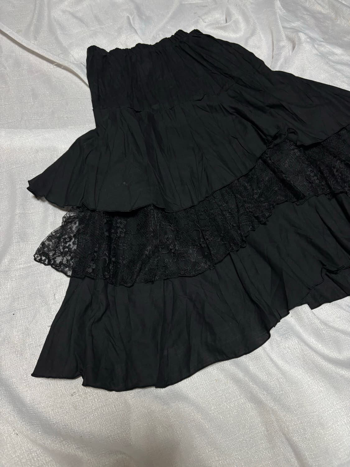 “Unknown” Lace Detail Goth Mood Layered  상품이미지2