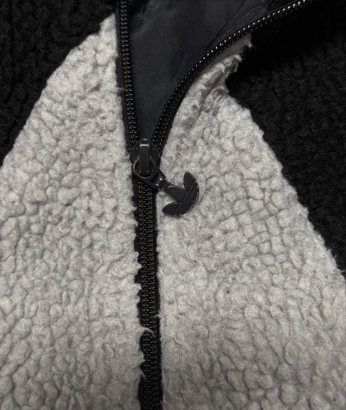 아디 올드스쿨 불꽃 후리스 XS 상품이미지3