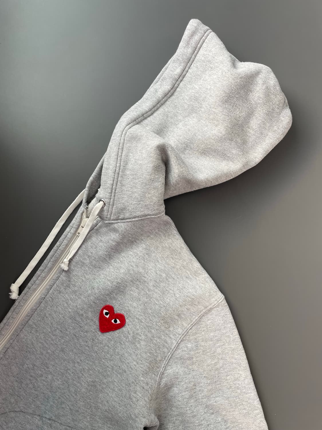 [S] 꼼데가르송 플레이 레드와펜 자수 후드집업 상품이미지3