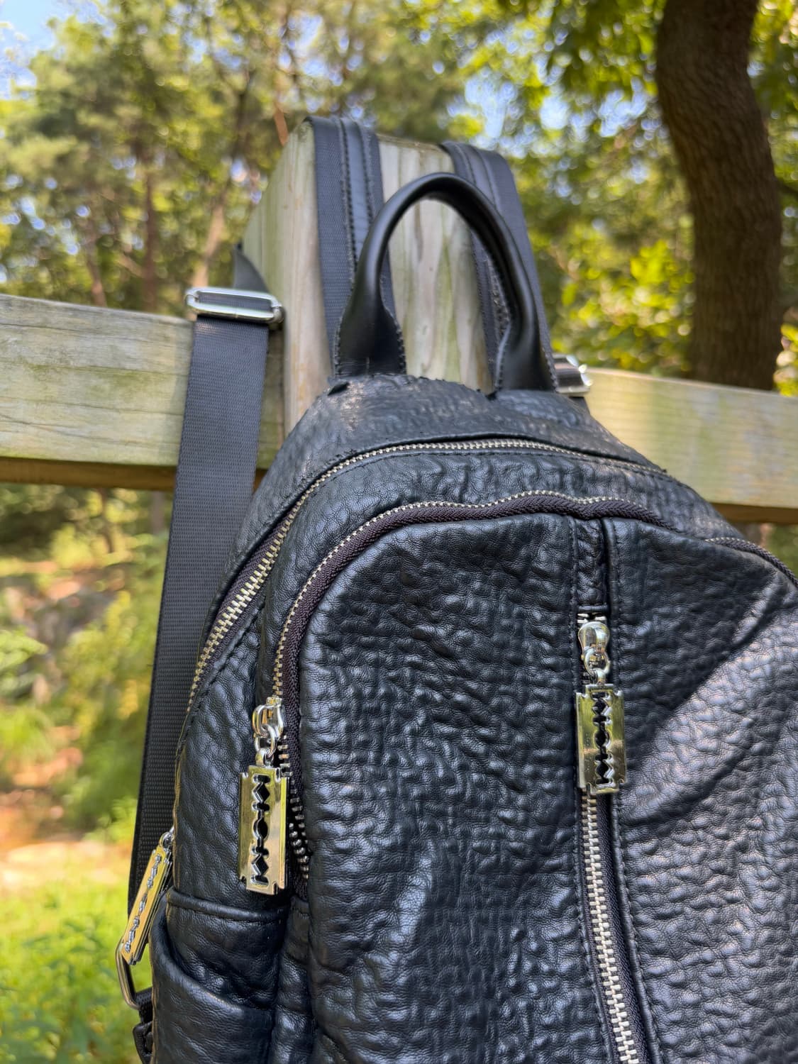 “Unknown” Black wrinkled&studded bag 상품이미지5