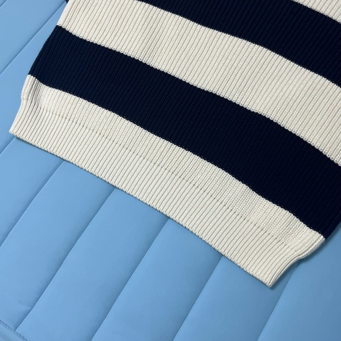 셀린느 스트라이프 리브드 울 로고니트 상품이미지5