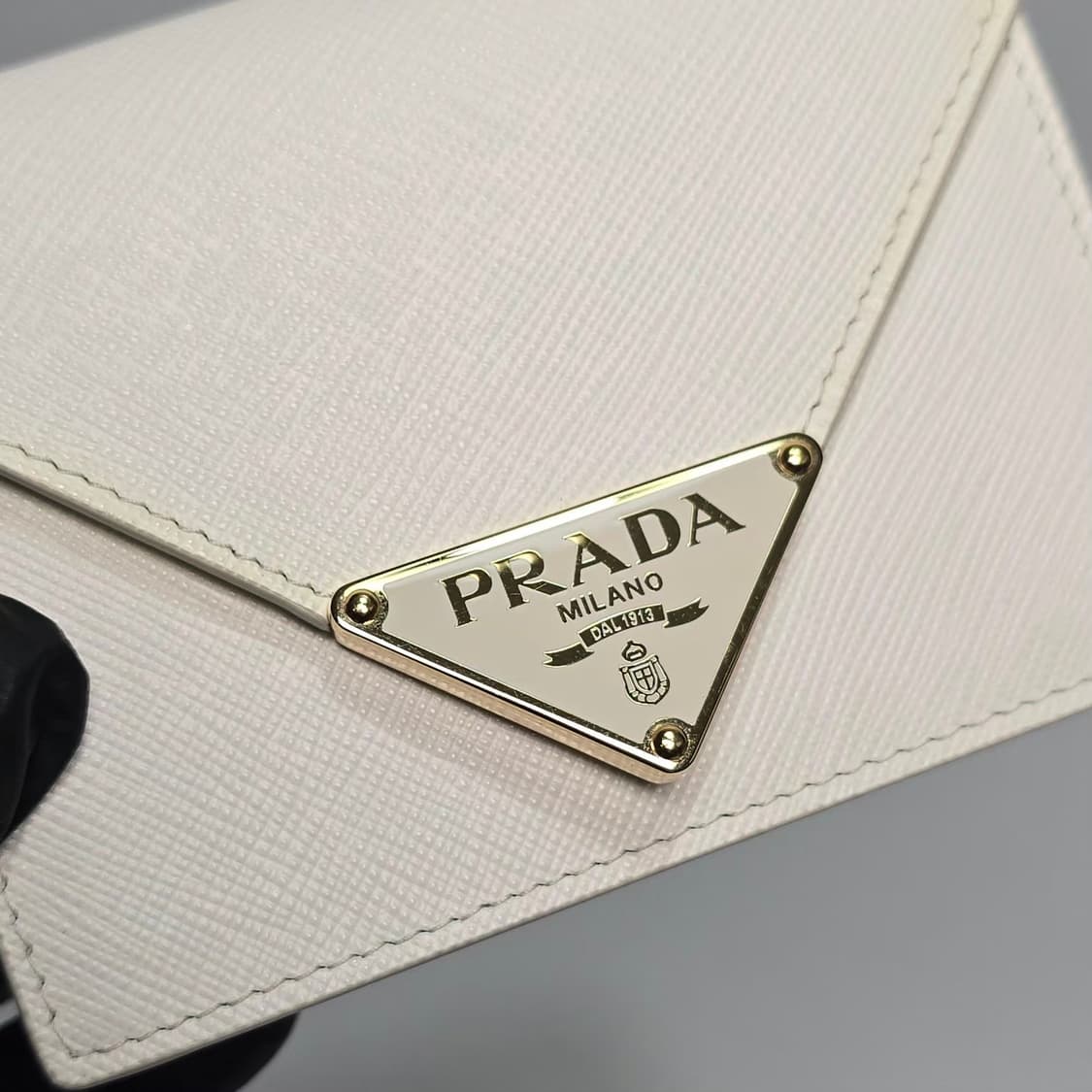 프라다 사피아노 스트랩 카드지갑 상품이미지9