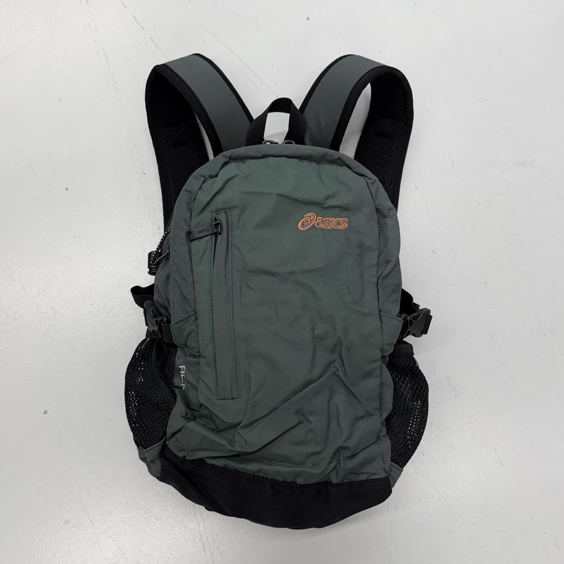 아식스 00s 고프코어 카키 테크니컬 백팩 상품이미지2