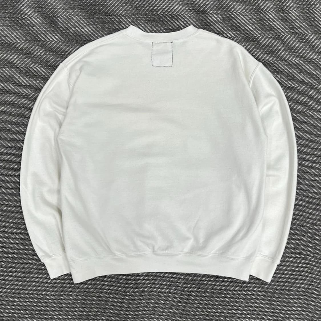 라이엇소사이어티 프린팅 맨투맨 v1230 상품이미지2