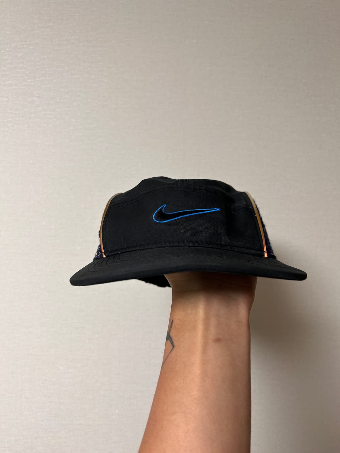 슈프림x나이키 러닝캡 상품이미지1