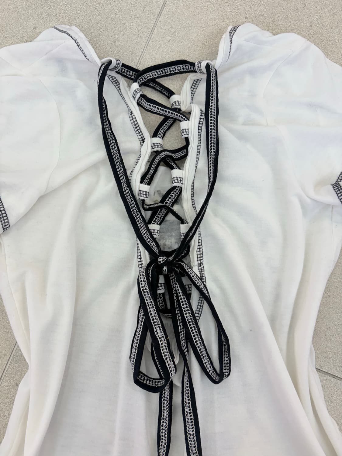 스컬 언발 아일렛 반팔 상품이미지5