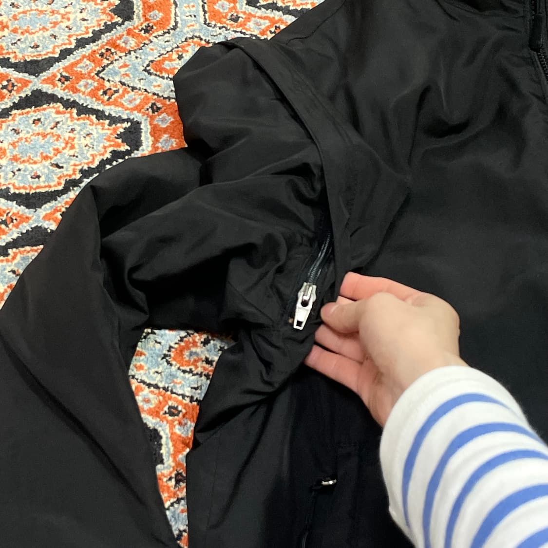 볼보 블랙 누빔 바람막이 점퍼 남성100 상품이미지3