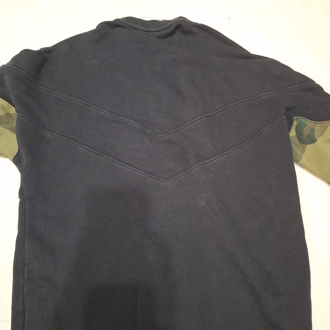 아디다스  카모맨투맨M 상품이미지4