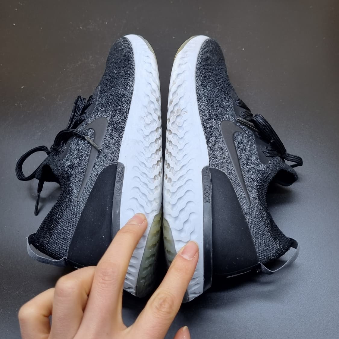 나이키 에픽 플라이니트 여성런닝화235  상품이미지5