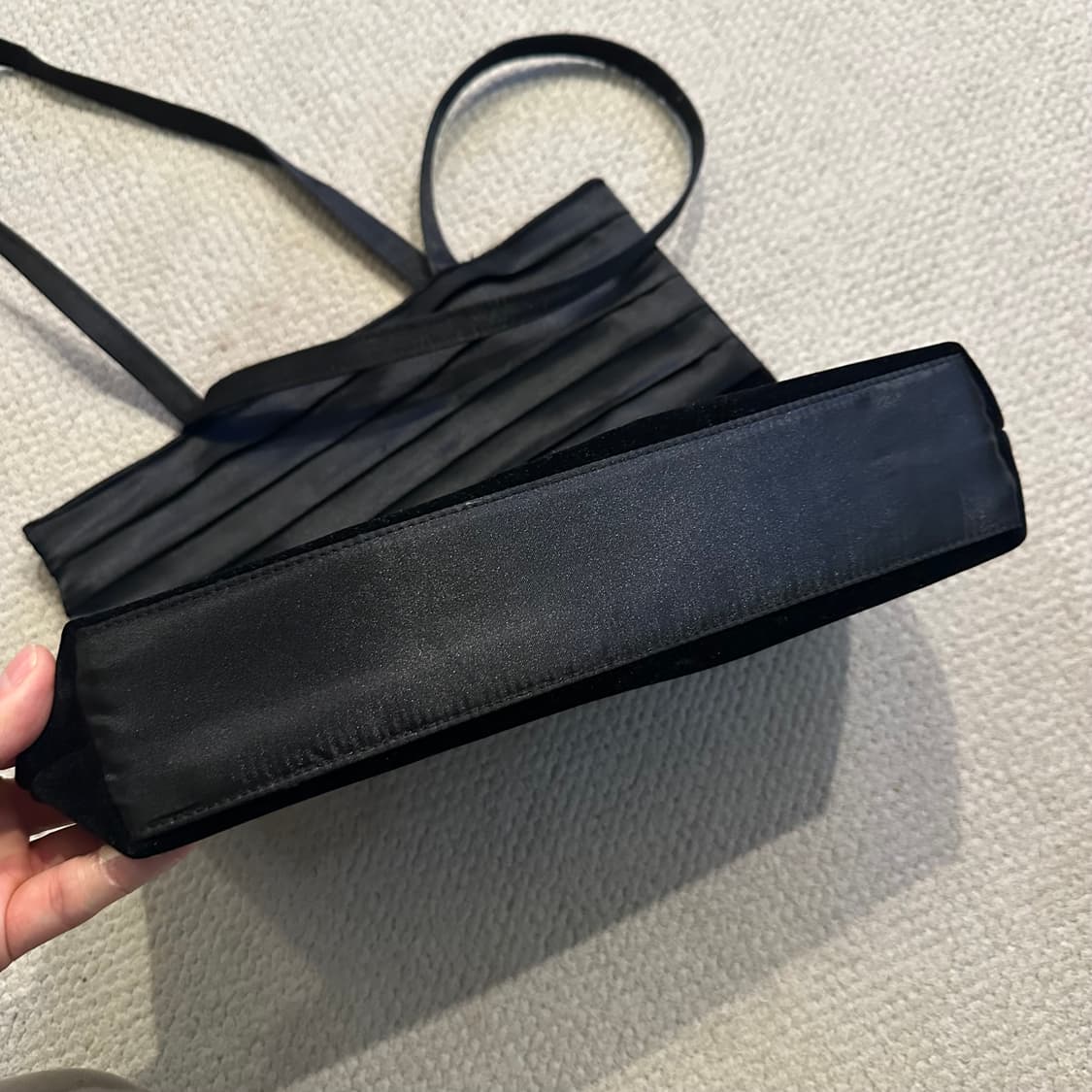 입생로랑 파르퓸 벨벳 토트백 상품이미지9