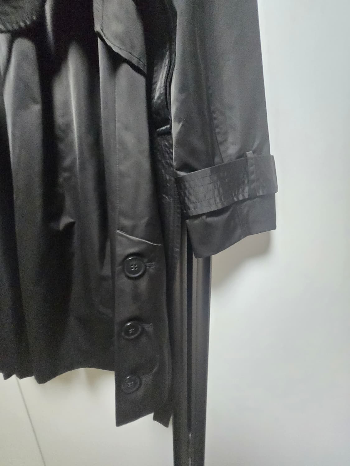 DKNY(DONNAKARQNNEWYORK)블랙 트렌치 코트 상품이미지4