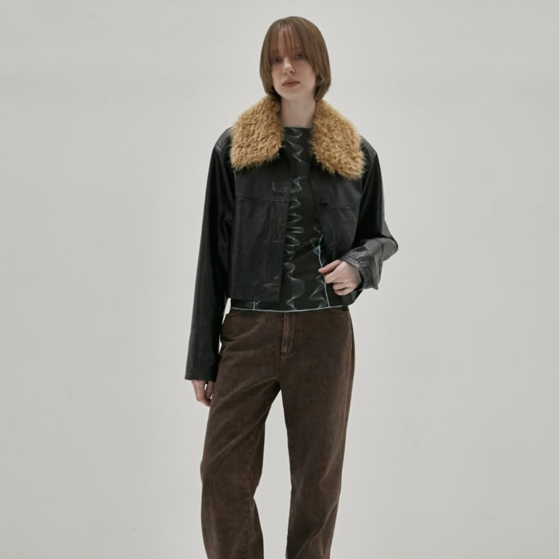 인사일런스 우먼 비건 레더 크롭 자켓 블랙 상품이미지5