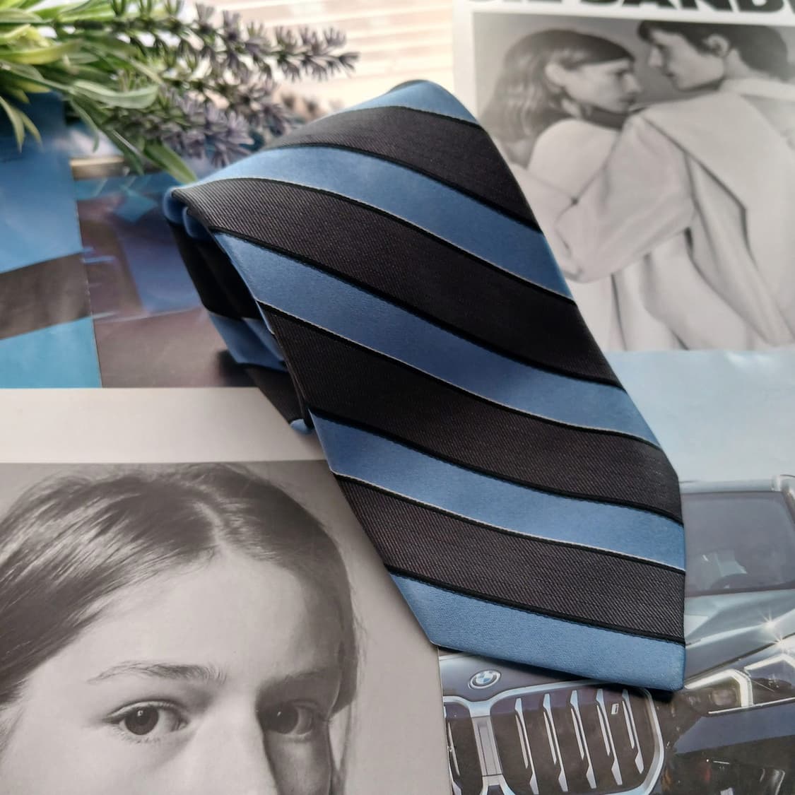 DKNY 실크 블루 스트라이프 넥타이 8.3cm A등급 A18681
 상품이미지2