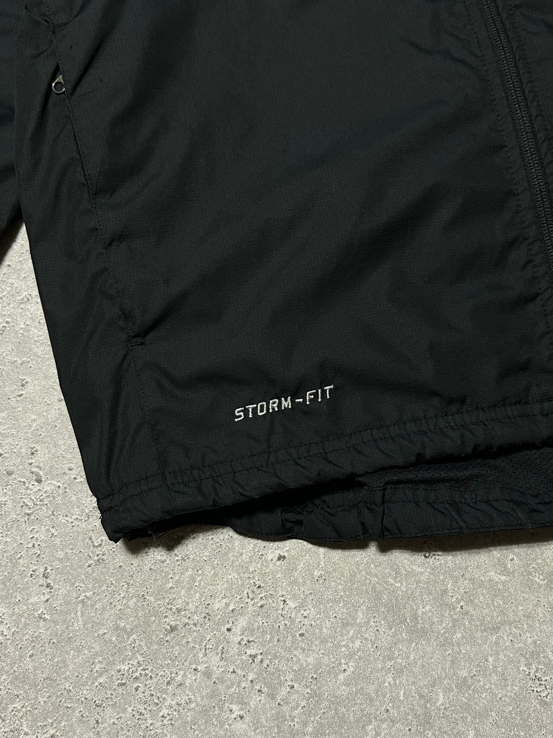 나이키 오리지날 스톰핏 블랙 바람막이 상품이미지4