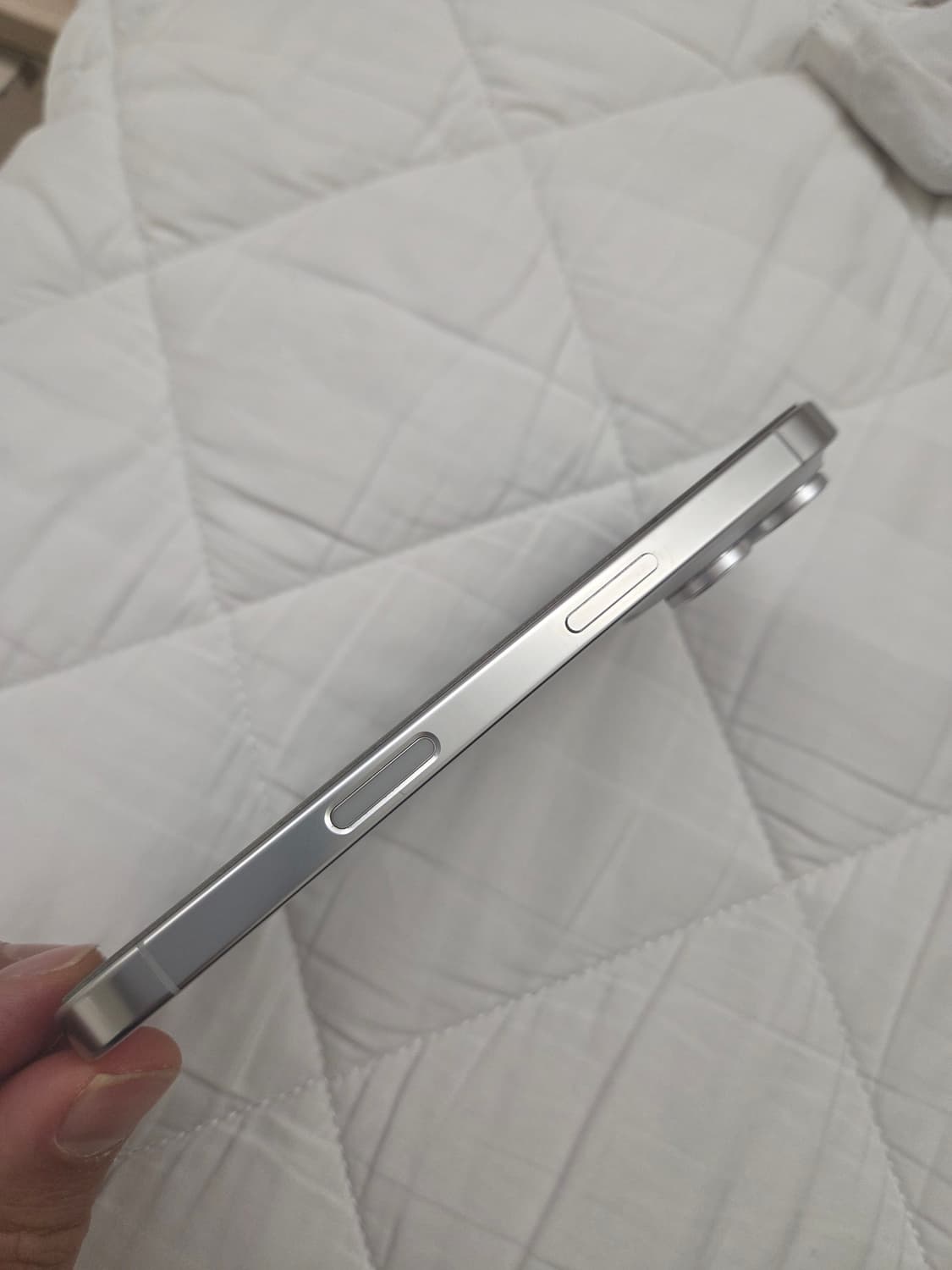 아이폰16프로 256gb 화이트 팔아요  상품이미지6