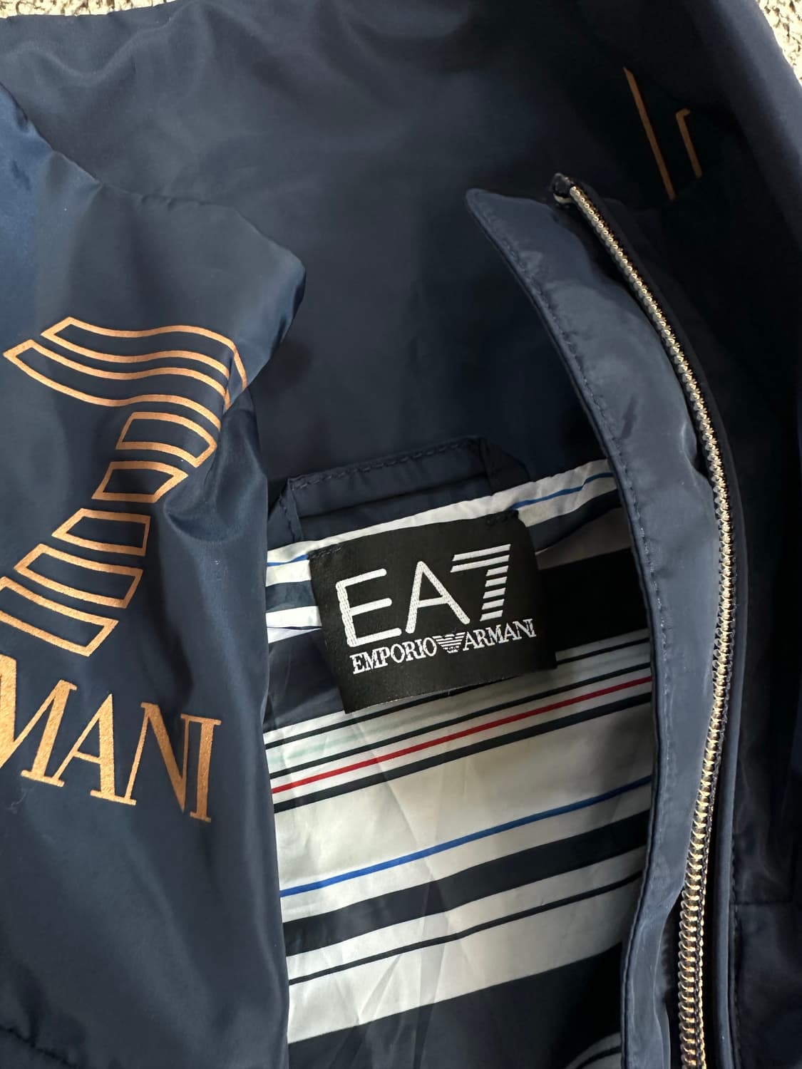 엠포리오 아르마니 ea7 바람막이 상품이미지4