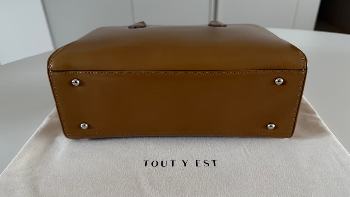 투티에 로케 스몰백 카라멜 상품이미지7